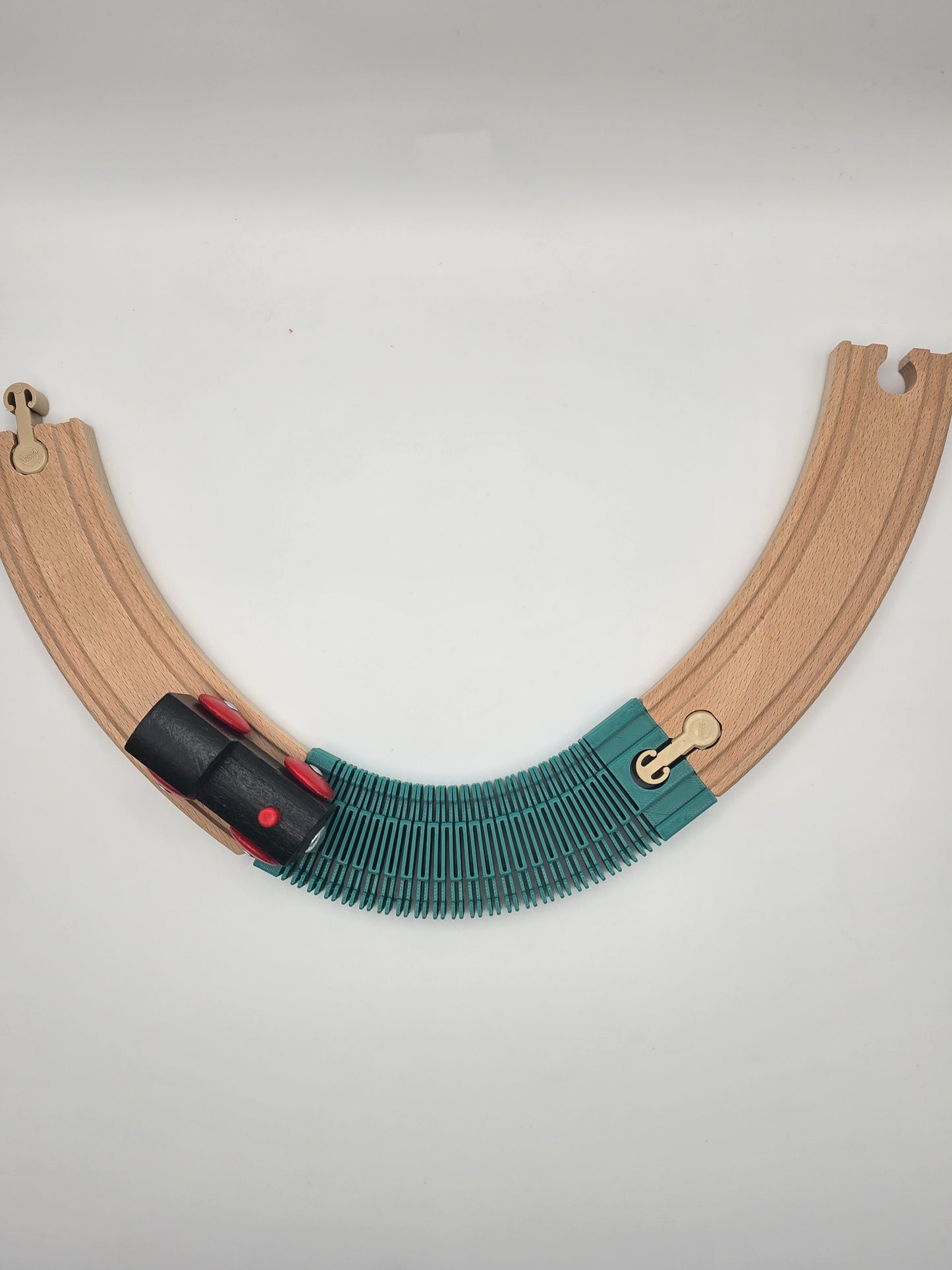 Flexibles Holzeisenbahngleis – Brio und IKEA