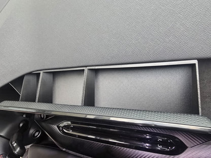 Detailansicht der Skoda Octavia NX FL Ablagebox von oben